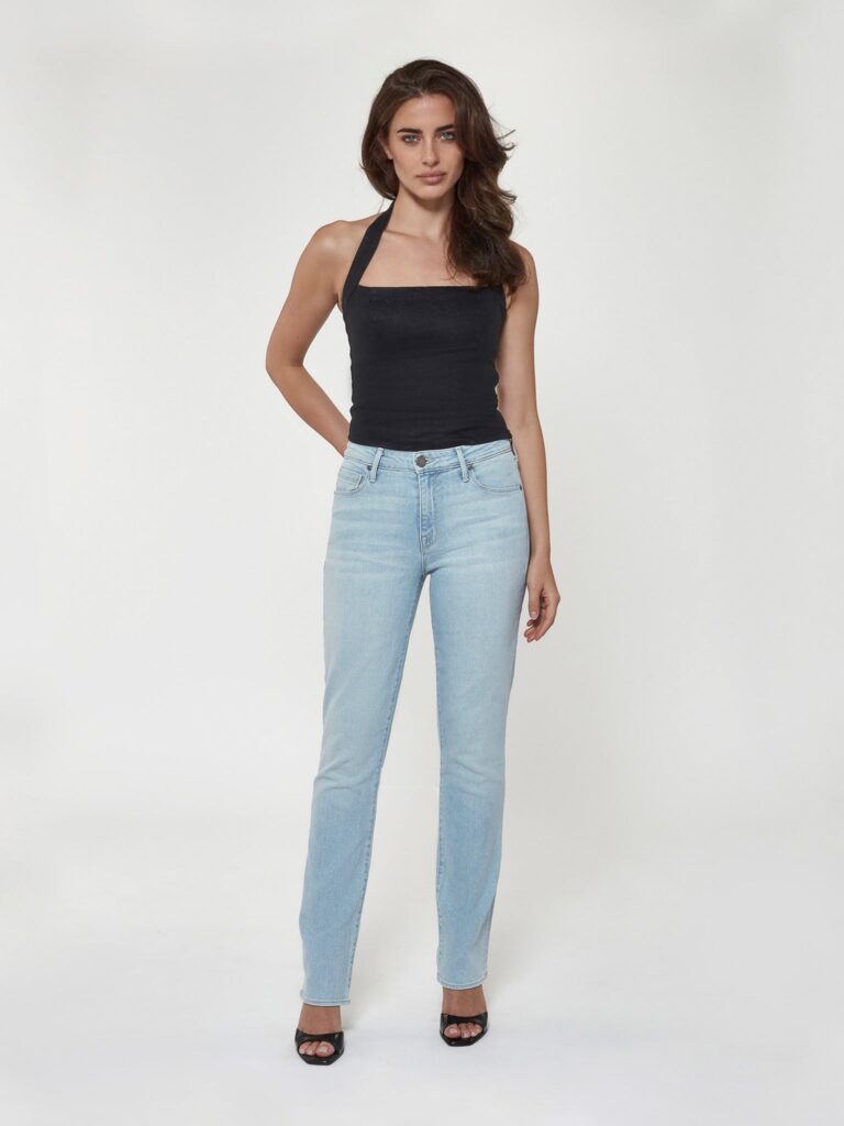 Bombshell Runaround in Riviera